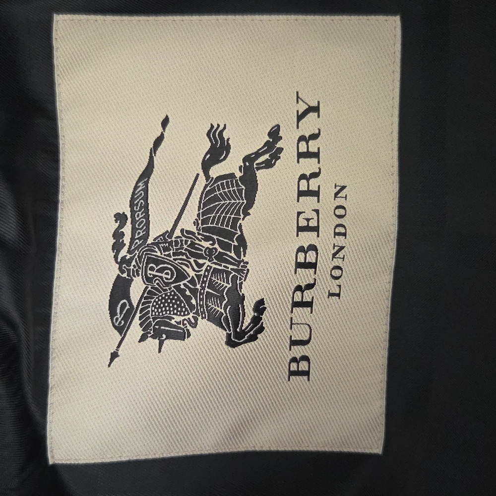 Burberry Red and Black Camo Trench Coat Limited Edition - Picture 12 of 15